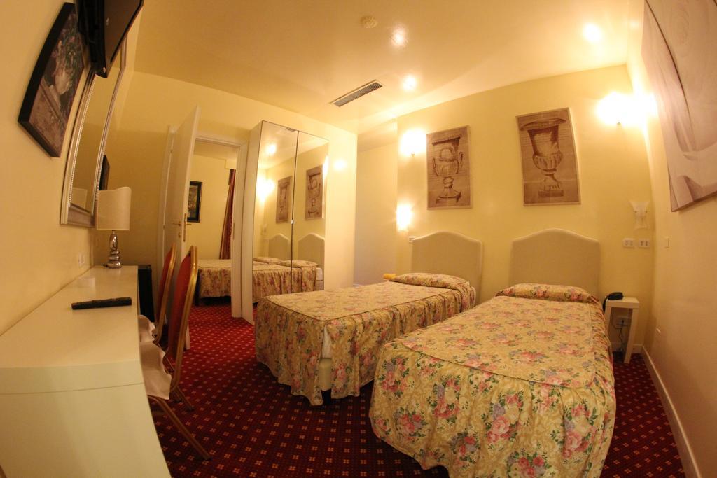 Europa Fiera Rho Hotel Szoba fotó
